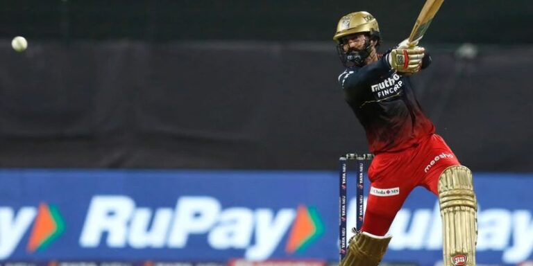 IPL 2022 | Dinesh Karthik can get in India’s playing XI only if he maintains his form throughout the season, opines Sanjay Manjrekar