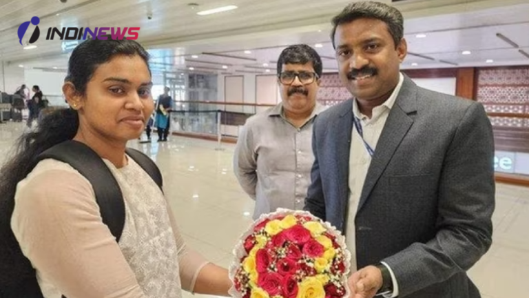 Kerala Women getting welcomed