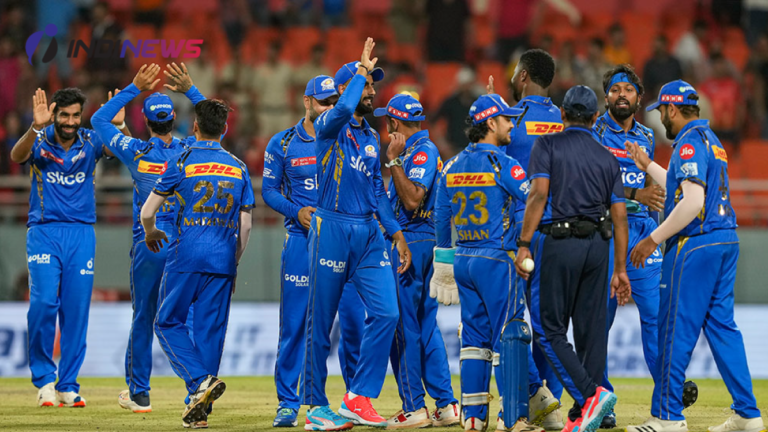 Mumbai Indians Team Celebrating their victory